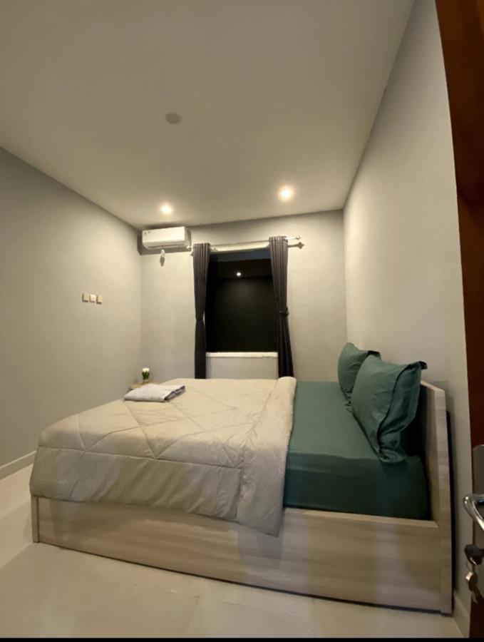 Sukha Homestay Kuta  エクステリア 写真