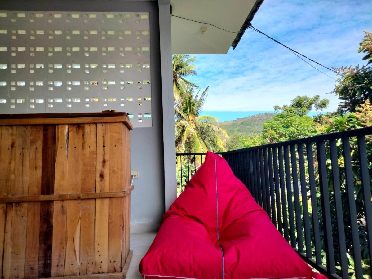 Sukha Homestay Kuta  エクステリア 写真