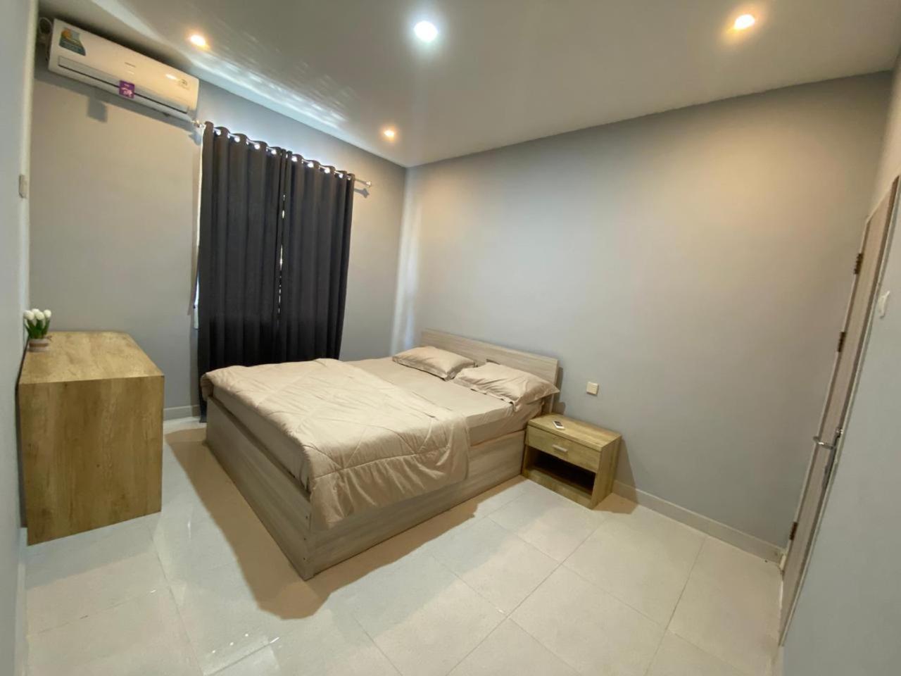 Sukha Homestay Kuta  エクステリア 写真