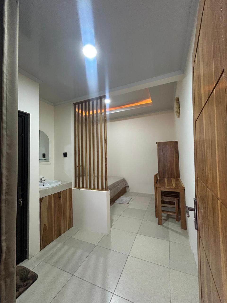 Sukha Homestay Kuta  エクステリア 写真