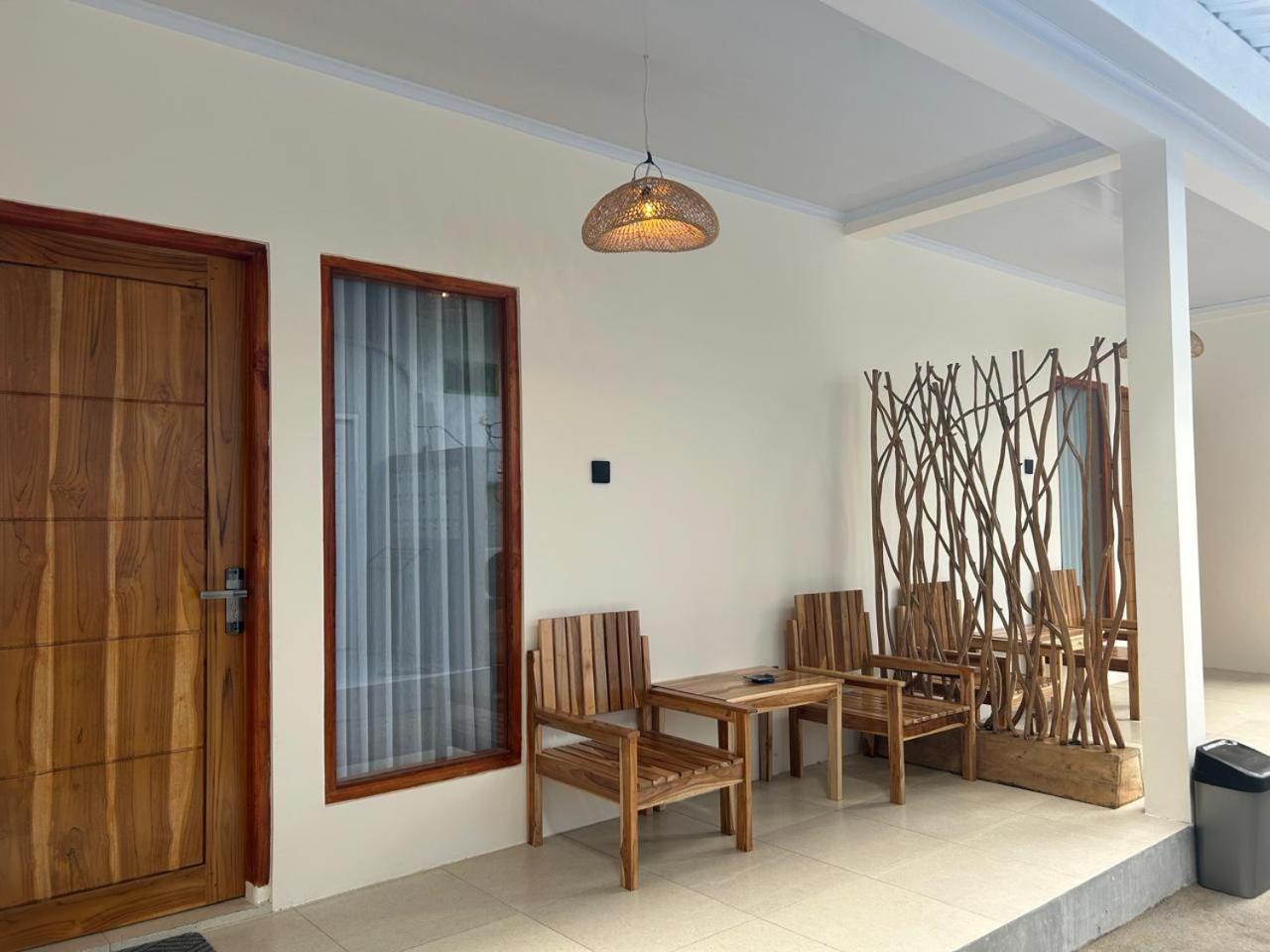Sukha Homestay Kuta  エクステリア 写真
