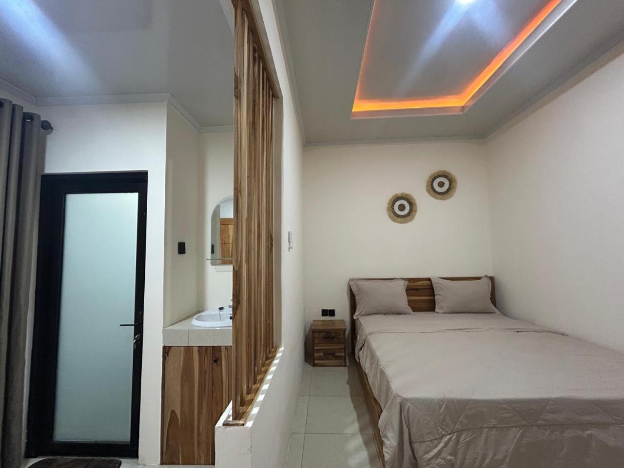 Sukha Homestay Kuta  エクステリア 写真